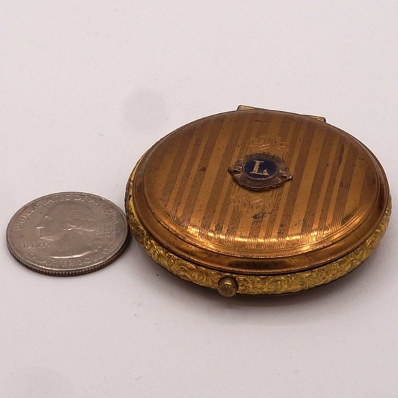 Vintage Elgin Style Brass Rouge & Powder Lions Club Compact - Picture 11 of 11